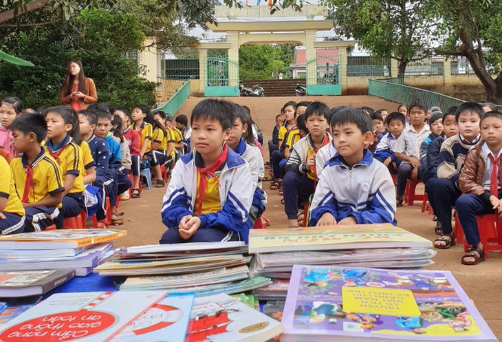 Học tá lả khóa học, sao bằng đọc sách hay  - Ảnh 1.