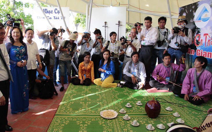 Cần Thơ đăng cai tổ chức Festival đờn ca tài tử lần 3