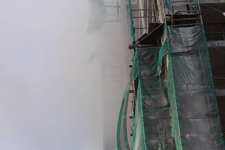 Cháy tòa nhà DITP TOWER đang thi công ở Đà Nẵng - Ảnh 2. Cháy tòa nhà DITP TOWER đang thi công ở Đà Nẵng - Ảnh 2.