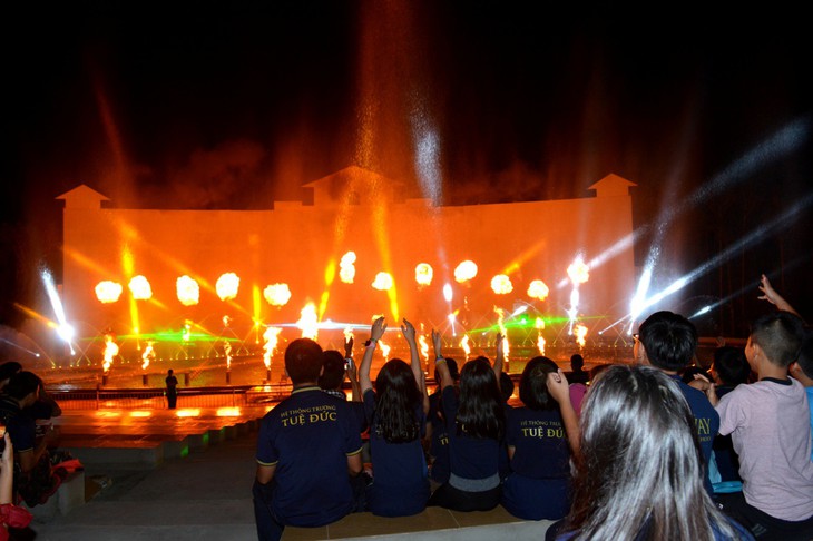 Hồ Mây Grand Show - Điểm mới để khám phá Vũng Tàu về đêm - Ảnh 1. Hồ Mây Grand Show - Điểm mới để khám phá Vũng Tàu về đêm - Ảnh 1.