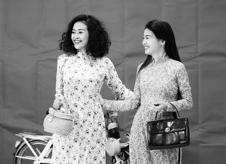 Phí Thùy Linh: Áo dài trọn vẹn một tiếng thương - Ảnh 1. Phí Thùy Linh: Áo dài trọn vẹn một tiếng thương - Ảnh 1.