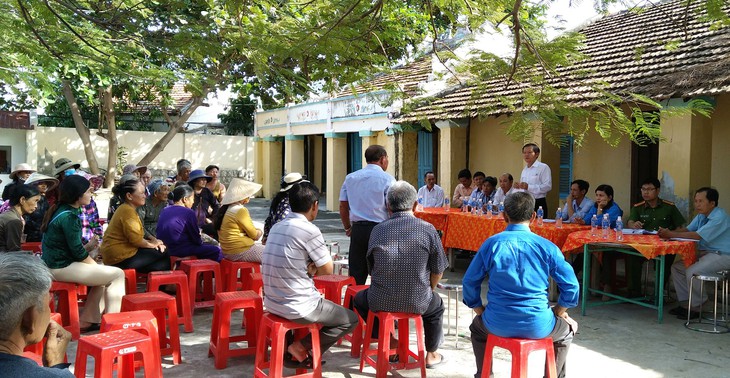 Chính quyền đối thoại với hàng trăm hộ đòi giữ sân miếu - Ảnh 1.