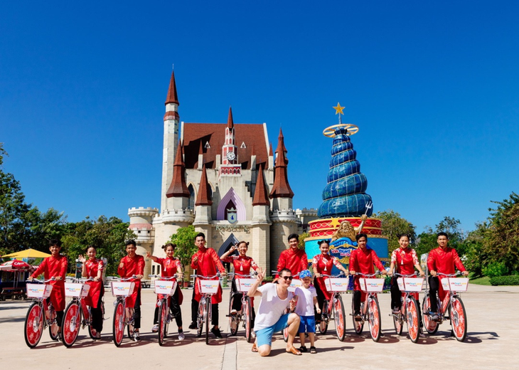 Trẩy hội năm châu, chơi xuân rước lộc tại Vinpearl Land - Ảnh 3.