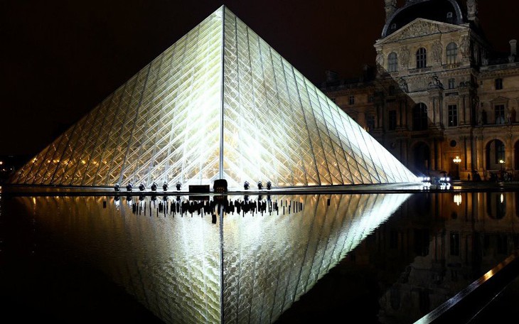 Louvre - bảo tàng đầu tiên trên thế giới đón hơn 10 triệu lượt khách/năm