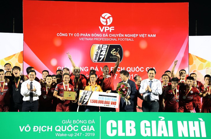 Vòng 25 V-League 2019: Văn Thanh giúp người hâm mộ phố núi thở phào - Ảnh 2.