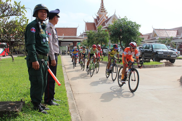 Tay đua người Tây Ban Nha giúp ê-kíp TP.HCM thắng lớn tại Campuchia - Ảnh 1. Tay đua người Tây Ban Nha giúp ê-kíp TP.HCM thắng lớn tại Campuchia - Ảnh 1.