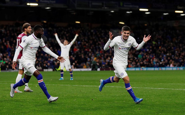 Pulisic lập hat-trick, Chelsea hạ gục Burnley trên sân Turf Moor