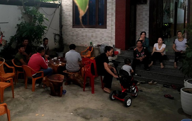 Một gia đình tại Quảng Bình trình báo có con bị mất liên lạc khi đi Anh - Ảnh 1.