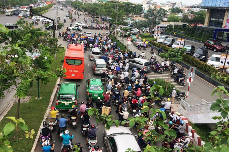 Xe khách ra vào cửa ngõ phía Đông TP.HCM như thế nào trong dịp Tết 2020? - Ảnh 1.