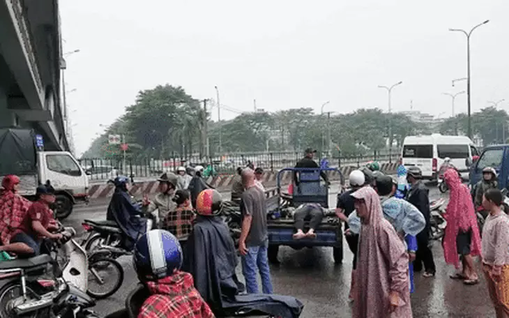 Làm rõ nguyên nhân vụ tài xế taxi công nghệ rơi cầu Sài Gòn - Ảnh 4.