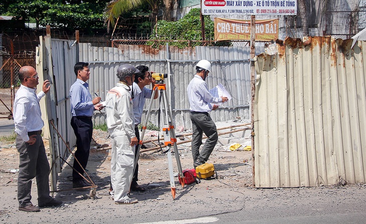 Dầm cầu vượt Suối Tiên rụng như trời giáng mới biết thấp hơn thiết kế 0,17-0,33m? - Ảnh 1.