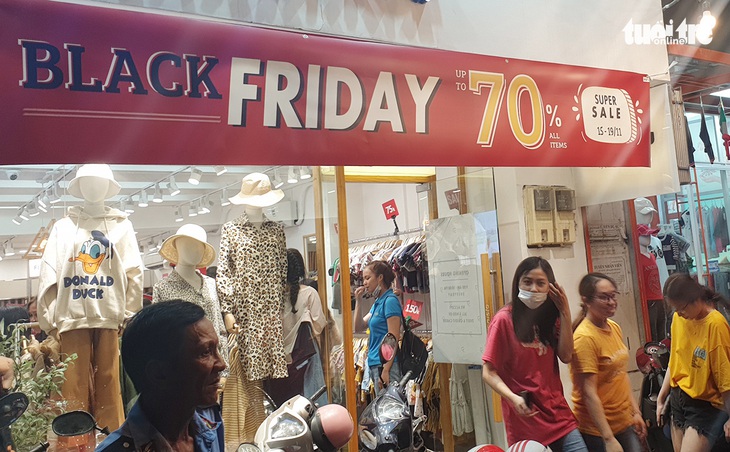 Khuyến mãi Black Friday sớm, nhiều nơi tạm dừng bán online - Ảnh 1.