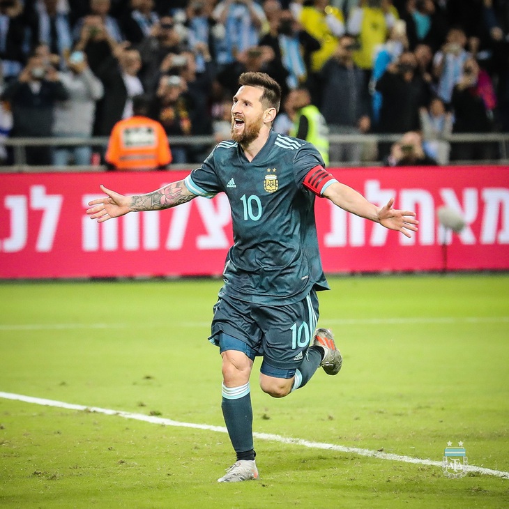 Messi sút phạt đền thành công giúp Argentina cầm hòa Uruguay - Ảnh 2.