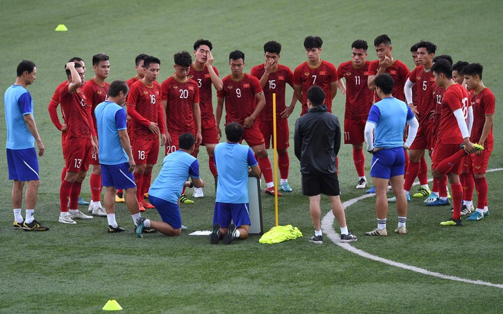 Tuyển U22 Việt Nam ra quân: 3 điểm và giấu bài trước U22 Brunei - Ảnh 1.