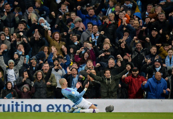 Aguero và Walker ‘nổ súng’, M.C lội ngược dòng đá bại Southampton - Ảnh 3.