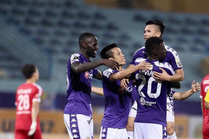 Không phải Văn Quyết, Quang Hải là cầu thủ xuất sắc nhất V-League 2019 - Ảnh 1.