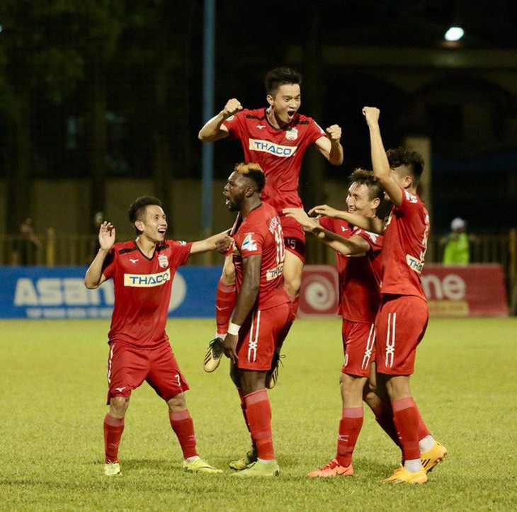 Không phải Văn Quyết, Quang Hải là cầu thủ xuất sắc nhất V-League 2019 - Ảnh 3.