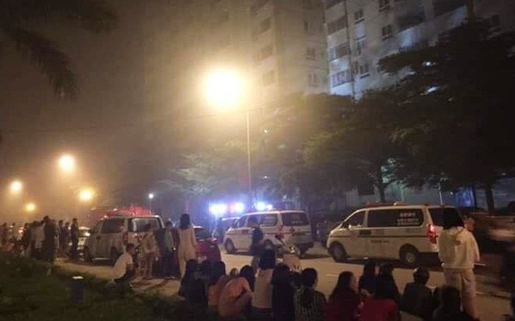 Cháy chung cư, cả ngàn người sơ tán trong đêm
