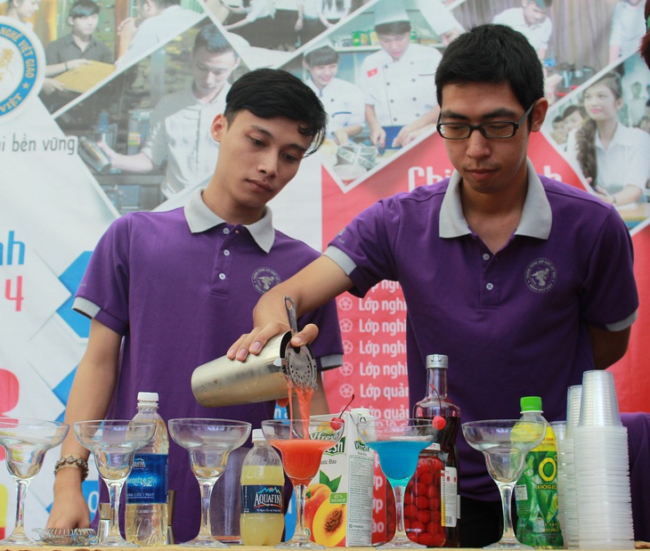 Học hành dở dang vẫn có cách để tiến thân lập nghiệp - Ảnh 3. Học hành dở dang vẫn có cách để tiến thân lập nghiệp - Ảnh 3.
