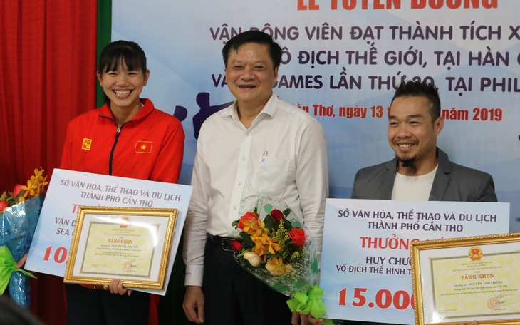 Cần Thơ thưởng nóng, tặng bằng khen cho Ánh Viên và VĐV đoạt huy chương