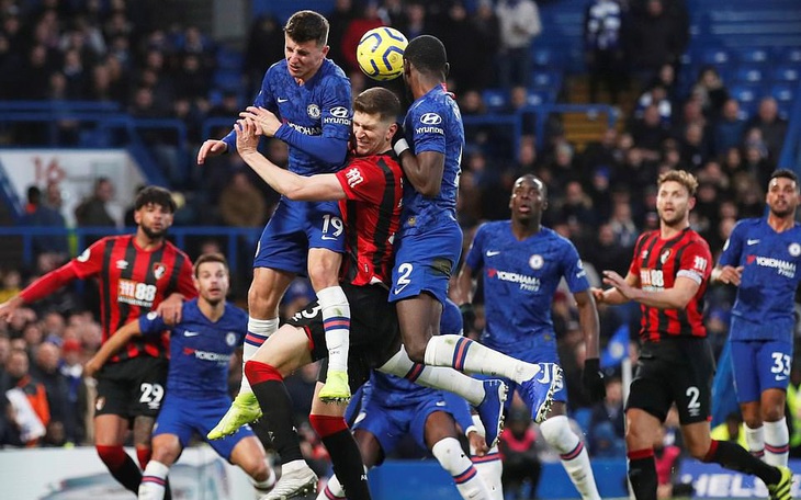 Chelsea thua trận thứ hai liên tiếp ở Premier League