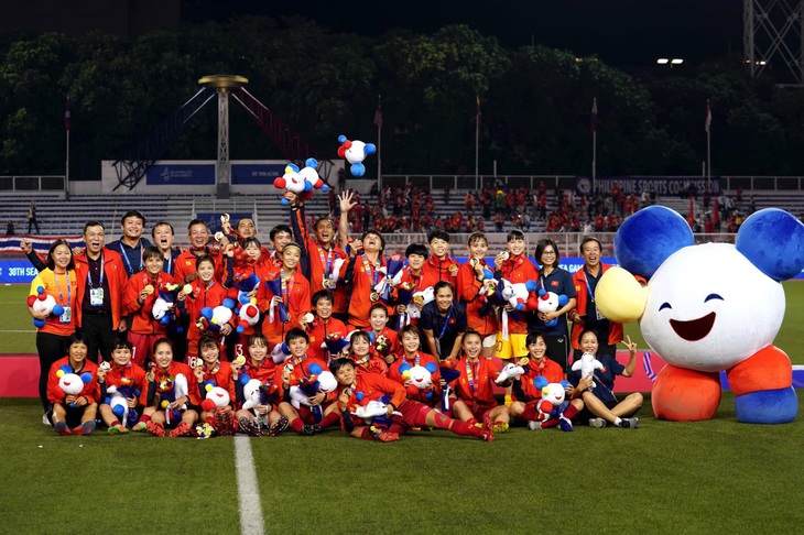 VinaPhone miễn phí dịch vụ cho gia đình vận động viên giành huy chương tại SEA Games 30 - Ảnh 2. VinaPhone miễn phí dịch vụ cho gia đình vận động viên giành huy chương tại SEA Games 30 - Ảnh 2.