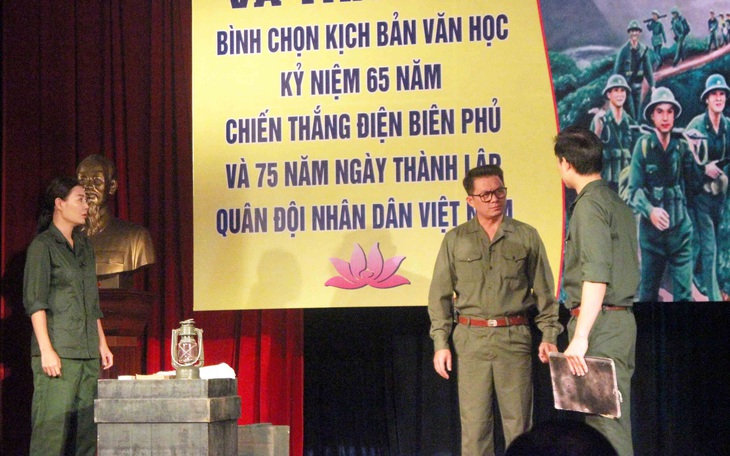 Từ năm 1972, nhà viết kịch Vương Lan đã viết về hòa giải dân tộc  - Ảnh 2.