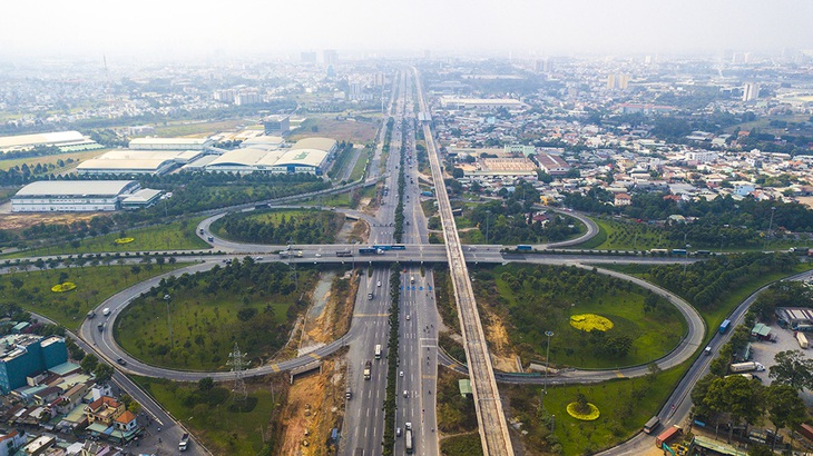 Hối hả trên công trường metro - Ảnh 7.