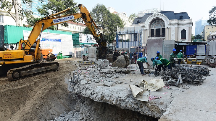 Hối hả trên công trường metro - Ảnh 2.