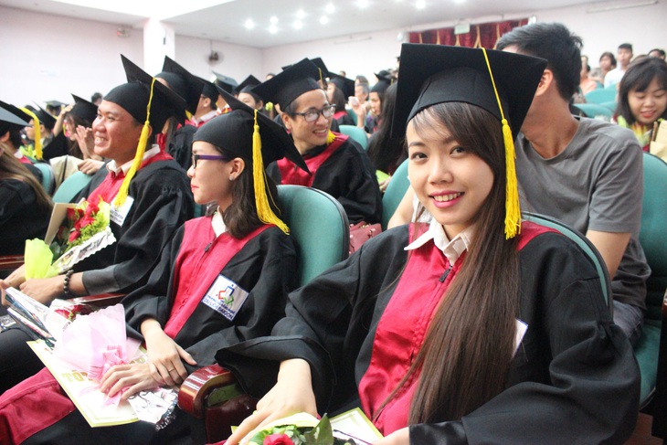 Được yêu cầu chỉnh sửa nội dung bằng tốt nghiệp - Ảnh 1. Được yêu cầu chỉnh sửa nội dung bằng tốt nghiệp - Ảnh 1.