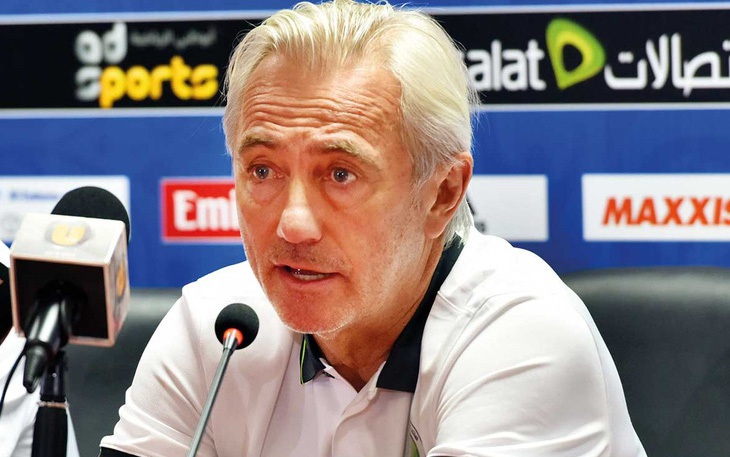 UAE sa thải HLV Bert Van Marwijk