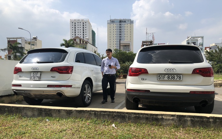 2 xe Audi trùng biển số 