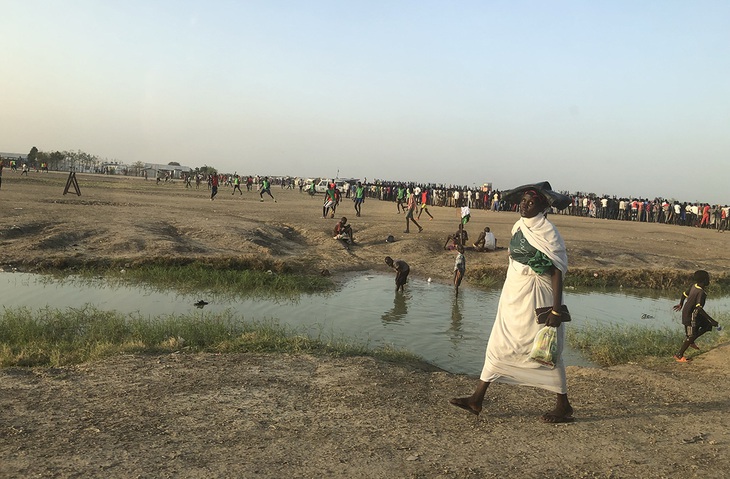 Mũ nồi xanh Việt Nam ở Nam Sudan - Kỳ 7:  Lỗ đạn, nhà cháy và giọt nước ở Bentiu - Ảnh 3.