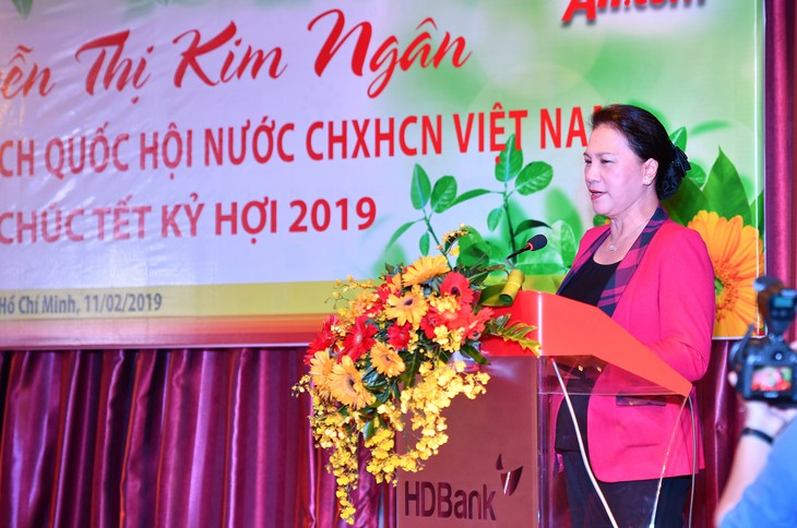 Chủ tịch Quốc hội thăm, chúc Tết HDBank, Vietjet - Ảnh 3.