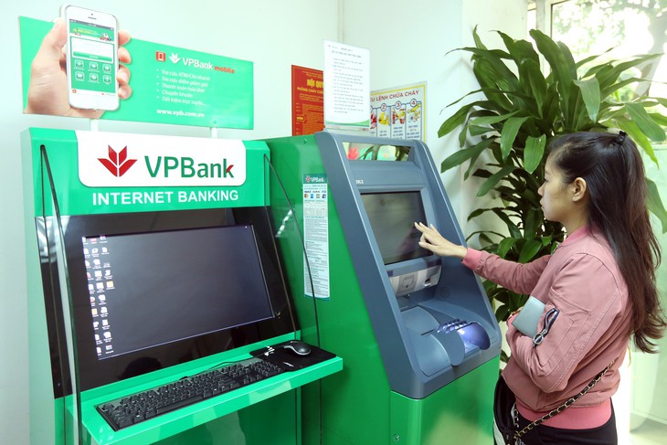 Sôi động cuộc đua phát hành thẻ tín dụng - Ảnh 1. Sôi động cuộc đua phát hành thẻ tín dụng - Ảnh 1.