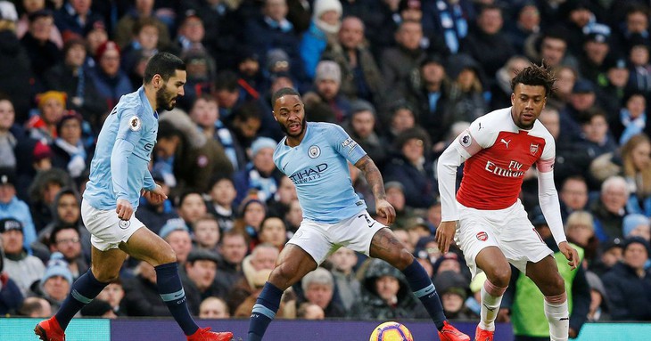 Thắng đậm Arsenal, Man City cách đỉnh bảng 3 điểm - Ảnh 2. Thắng đậm Arsenal, Man City cách đỉnh bảng 3 điểm - Ảnh 2.