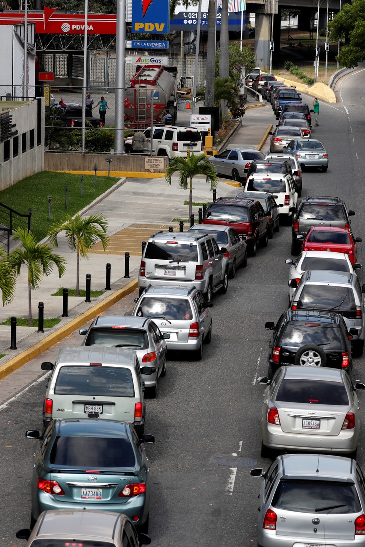 Venezuela cúp điện ngày thứ 4: phải đóng cửa trường học, ngừng kinh doanh - Ảnh 2.