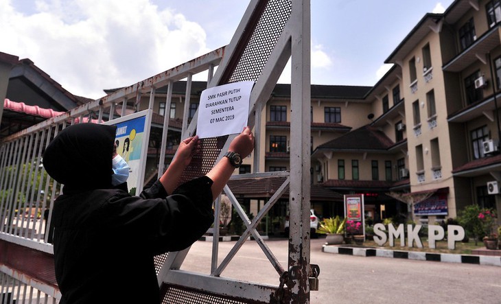 Malaysia đóng cửa nhiều trường học vì sông bị nhiễm hóa chất - Ảnh 1. Malaysia đóng cửa nhiều trường học vì sông bị nhiễm hóa chất - Ảnh 1.