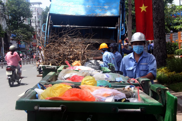 Vẫn băn khoăn cách tính giá thu gom, vận chuyển rác - Ảnh 2.