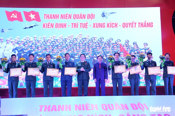 Tuyên dương 10 gương mặt trẻ tiêu biểu toàn quân năm 2018 - Ảnh 4.