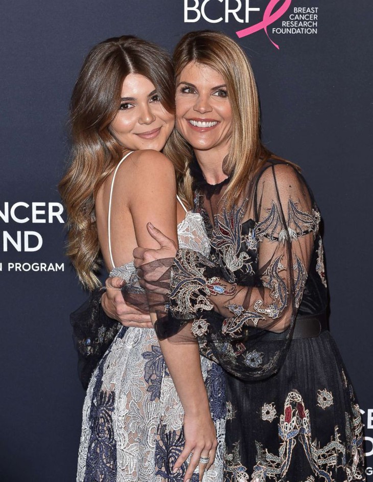 ‘Chạy trường cho con, nữ diễn viên Lori Loughlin thân bại danh liệt - Ảnh 3.