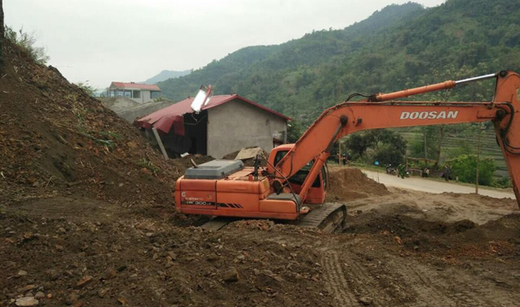 Sạt lở đất làm hai chị em ruột tử vong ở Bắc Kạn - Ảnh 1.