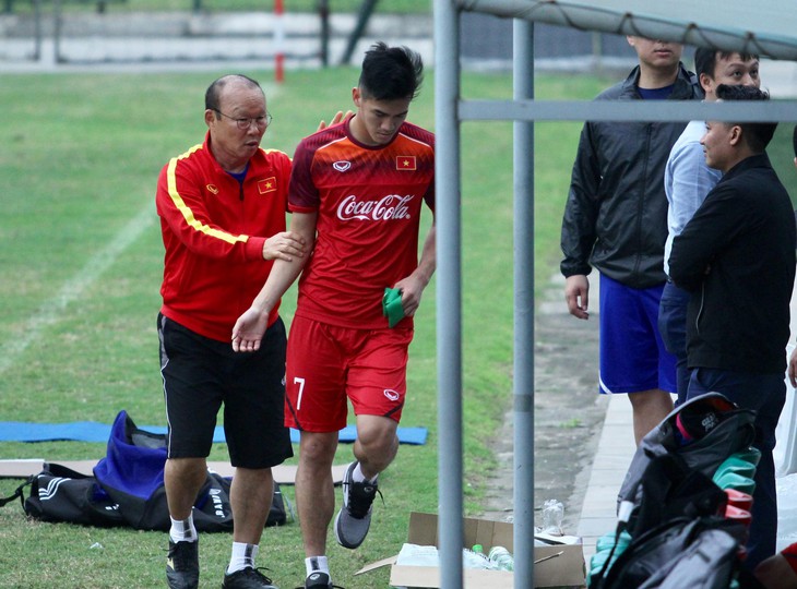 Đình Trọng còn cơ hội dự vòng loại Giải U-23 châu Á, Tiến Linh phải chờ - Ảnh 1. Đình Trọng còn cơ hội dự vòng loại Giải U-23 châu Á, Tiến Linh phải chờ - Ảnh 1.
