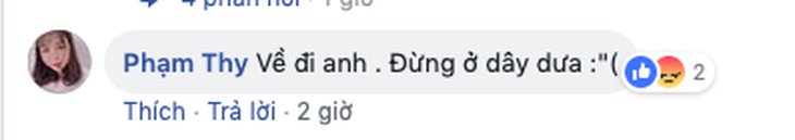 Cổ động viên Việt Nam sốt ruột: ‘Trường ơi, về đi! - Ảnh 2.