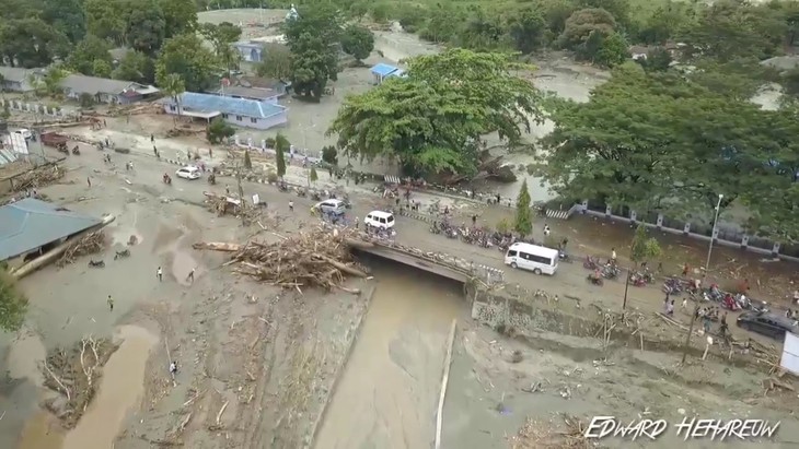 Lũ quét ở Indonesia khiến ít nhất 63 người chết - Ảnh 2.