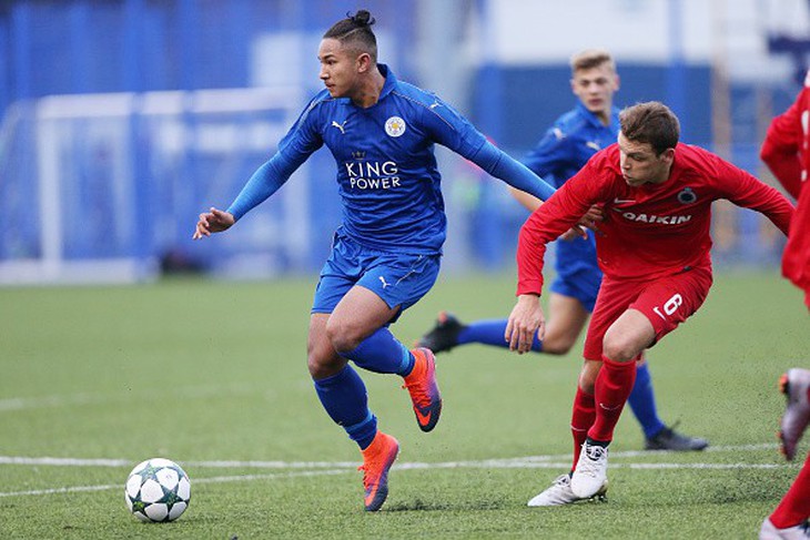 Tuyển U-23 Brunei mang theo cầu thủ giàu hơn cả Ronaldo, Messi đến Việt Nam - Ảnh 1.