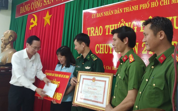 Chuyên án bắt 300kg ma túy đá: Thưởng 100 triệu đồng cho ban chuyên án