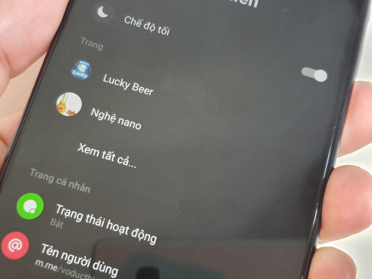 Kích hoạt chế độ hình nền tối trong Facebook Messenger - Ảnh 1.