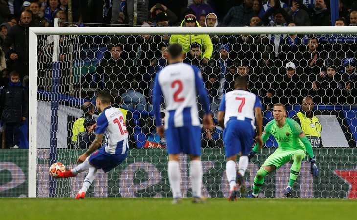 VAR ‘nổ’ trong hiệp phụ, Porto hạ AS Roma vào tứ kết Champions League - Ảnh 4.