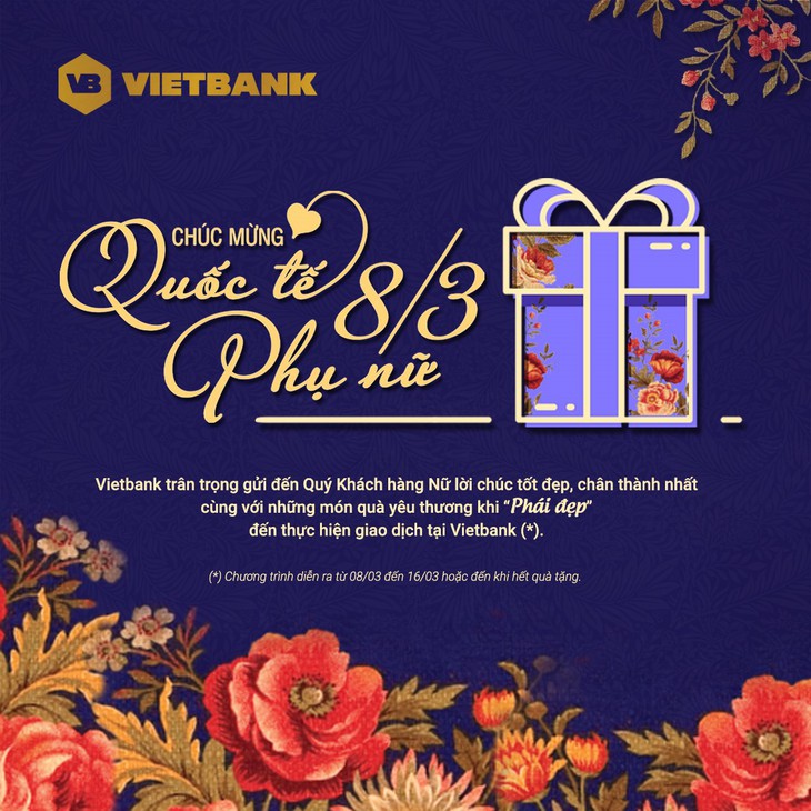 Vietbank tặng quà khách hàng nhân dịp 8-3 - Ảnh 1.